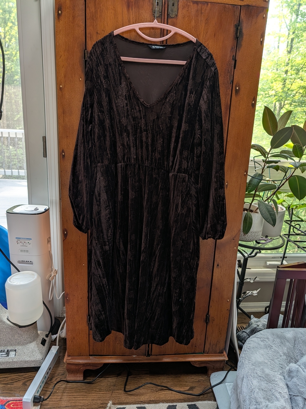 BloomChic Rich Brown Crushed Velvet V-Neck Long Sleeve Midi Dress